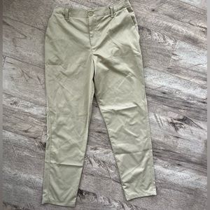 Under Armor Boys UA Matchplay Khaki Pants Size 16